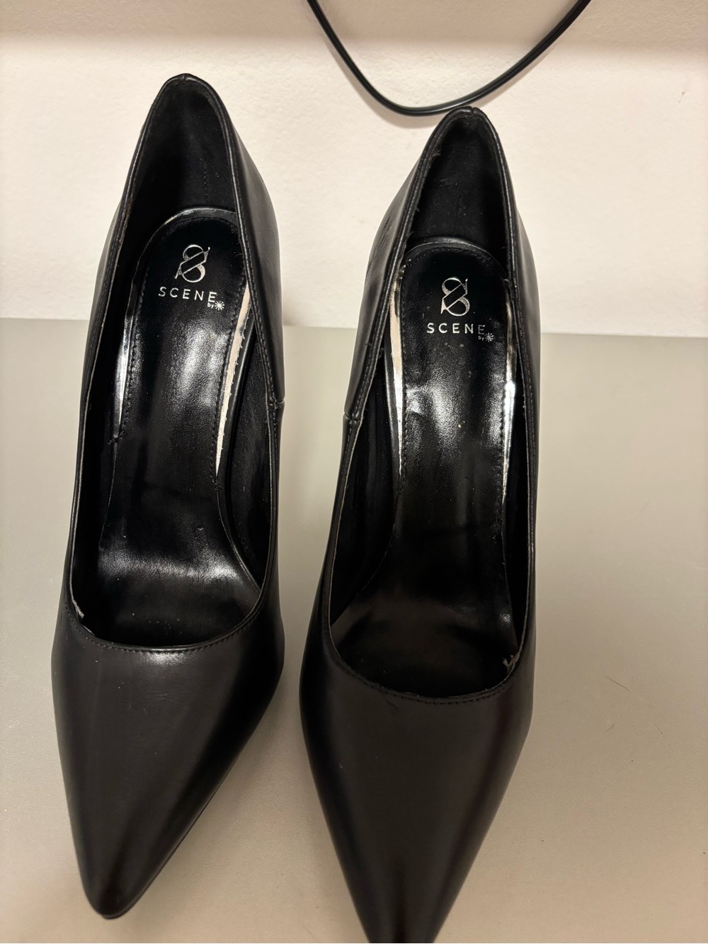Scene leather snake pumps